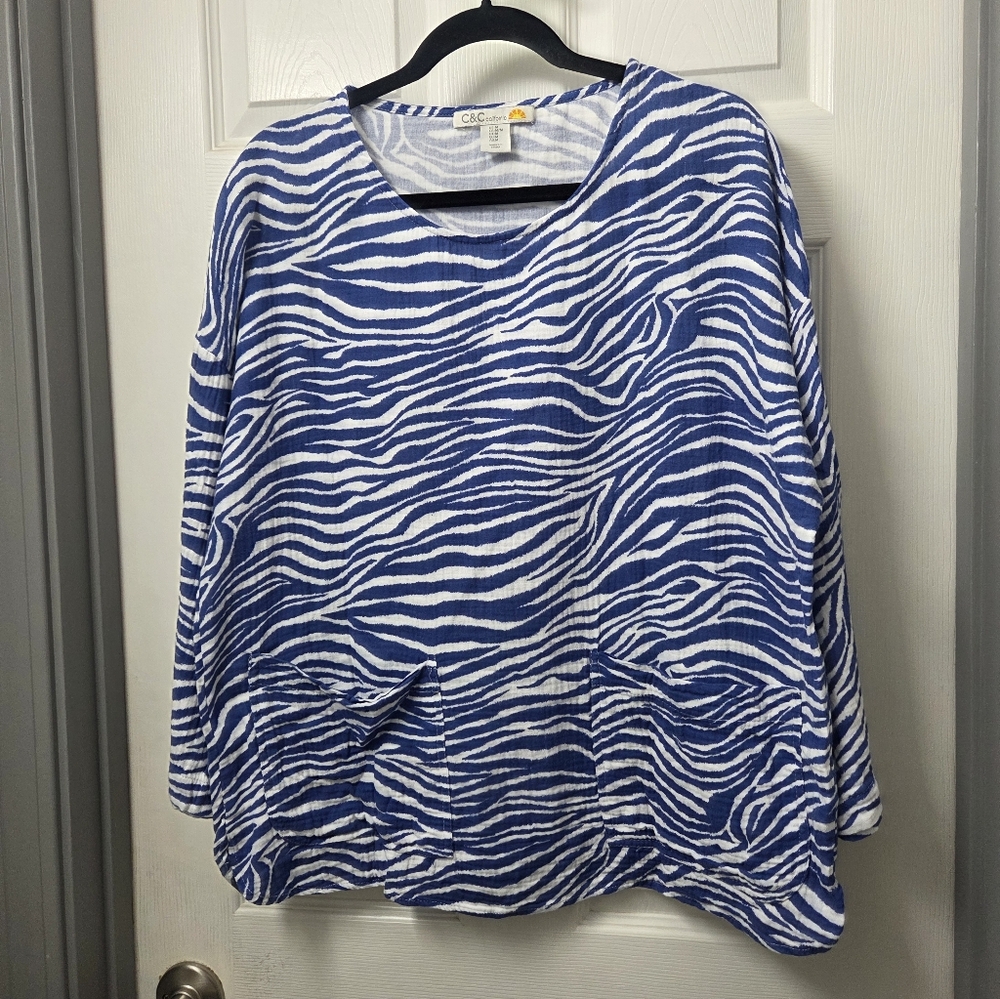C&C California Blue White 100% Cotton Oversized Zebra Print Blouse Resortwear M